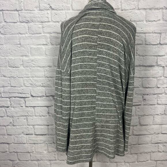 Striped Cowl Neck Long Sleeve Top - Size XL - Picture 5 of 6